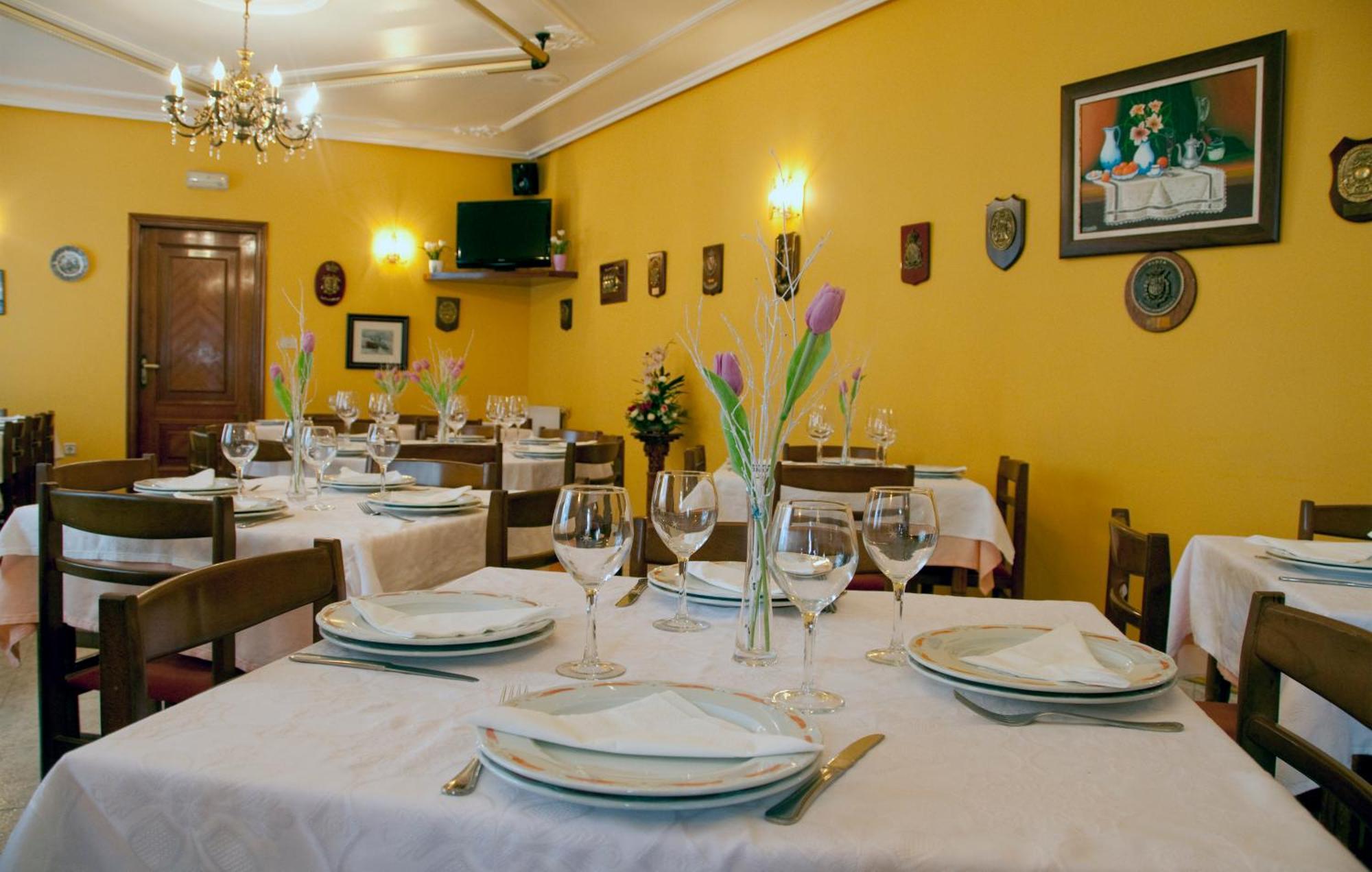 Hostal Restaurante La Cepa Cariño المظهر الخارجي الصورة