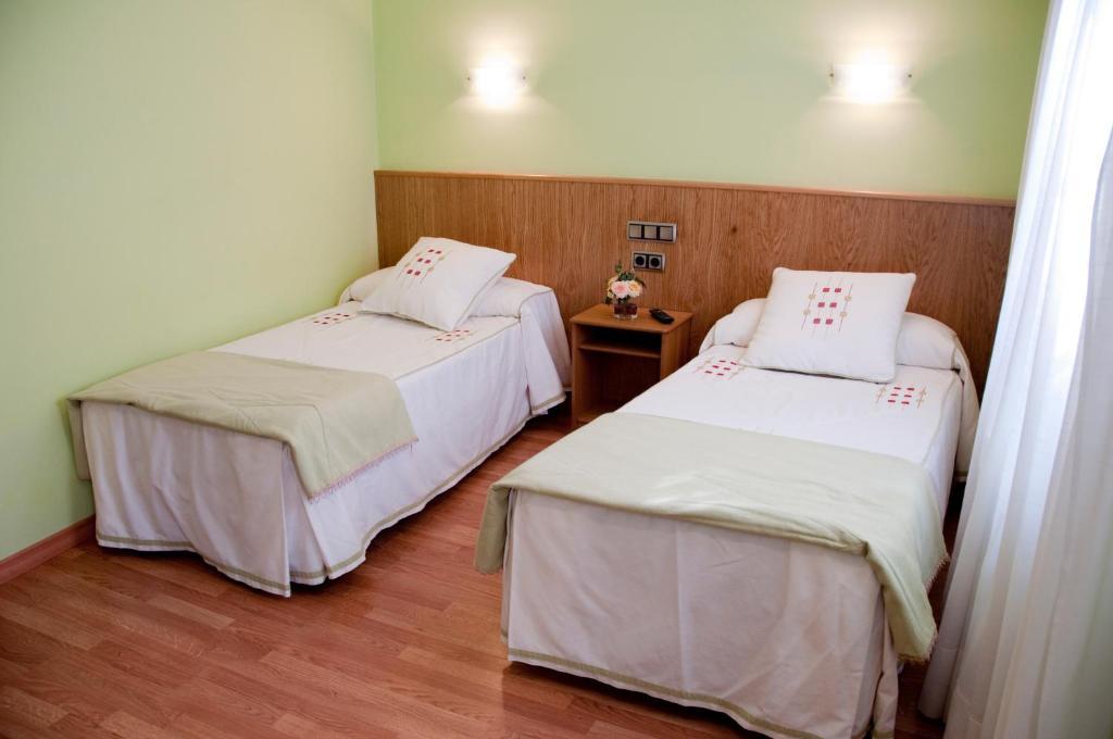 Hostal Restaurante La Cepa Cariño الغرفة الصورة